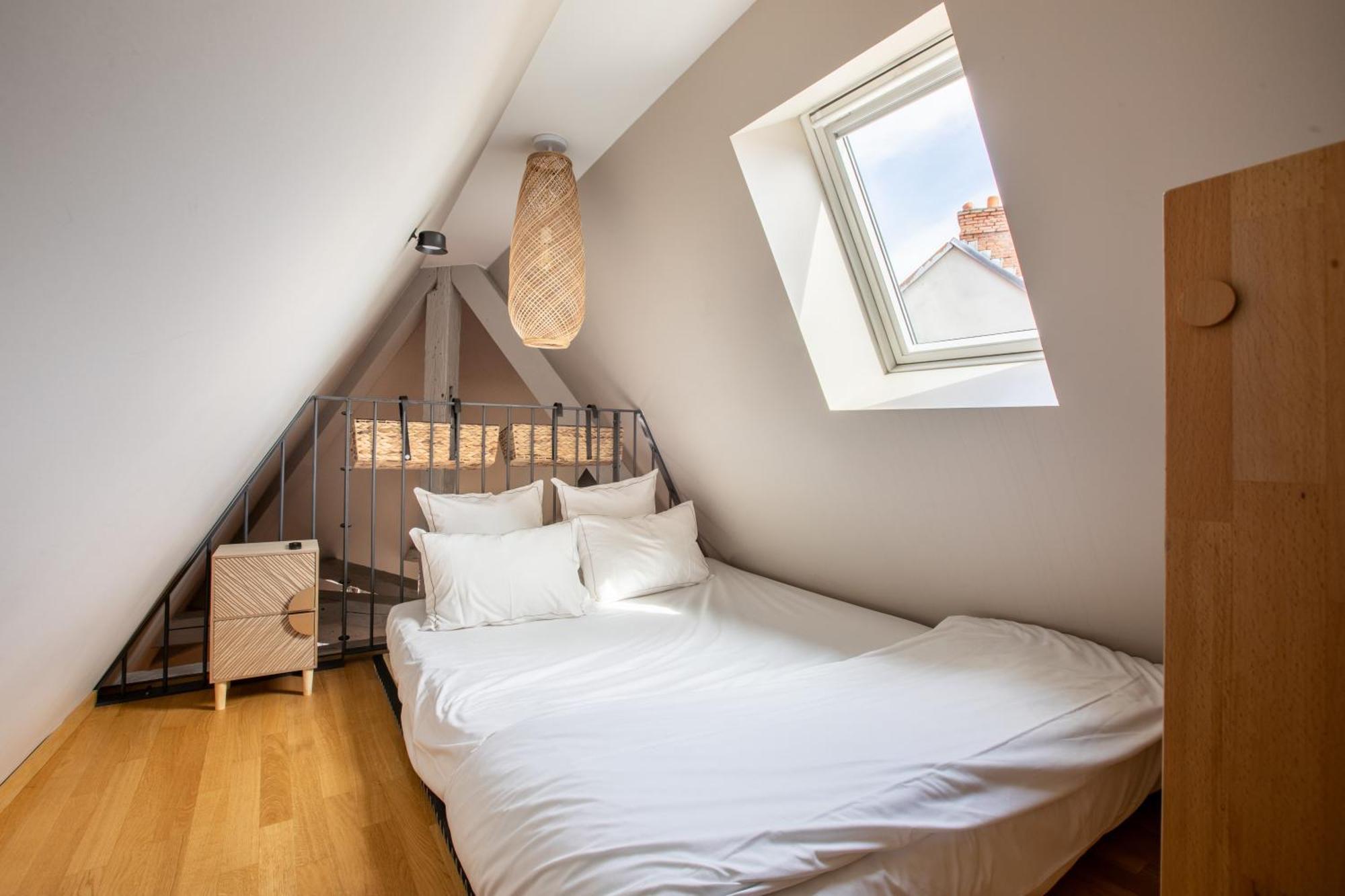 Апартаменты Duplex Atypique Au Coeur De Мюлуз Экстерьер фото